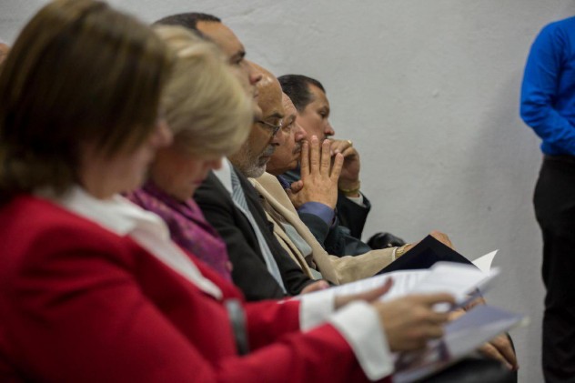 Publico presente en auditorio Colegio de Periodistas